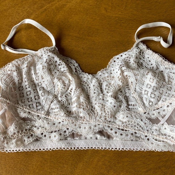 Pullover Lace Bra - Picture 4 of 10